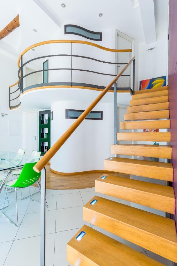 Design & Studio Duplex At National Museum ナポリ エクステリア 写真