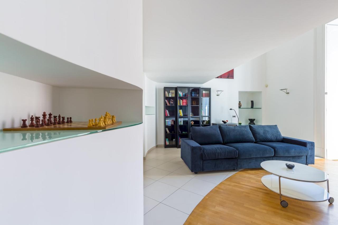 Design & Studio Duplex At National Museum ナポリ エクステリア 写真
